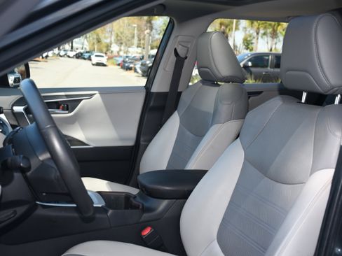 Used 2024 Toyota RAV4 Limited image 13