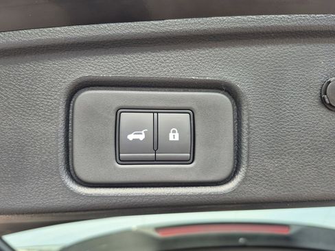 New 2026 Nissan Pathfinder SL FWD image 13