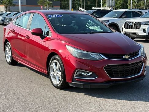 Used 2017 Chevrolet Cruze LT w/ RS Package FWD image 7