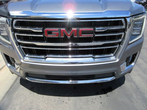 Used 2021 GMC Yukon SLT w/ SLT Premium Package AWD/4WD image 16