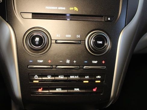 Used 2019 Lincoln MKC Select w/ Select Plus Package AWD/4WD image 27