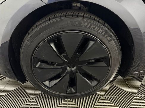 Used 2024 Tesla Model 3 Standard Range image 11