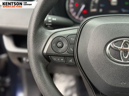 Used 2025 Toyota RAV4 XLE AWD/4WD image 20