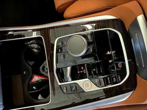 New 2026 BMW X5 xDrive40i w/ Premium Package image 7