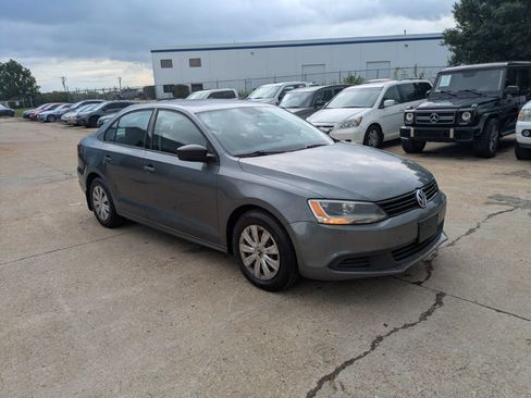 Used 2014 Volkswagen Jetta S FWD image 3