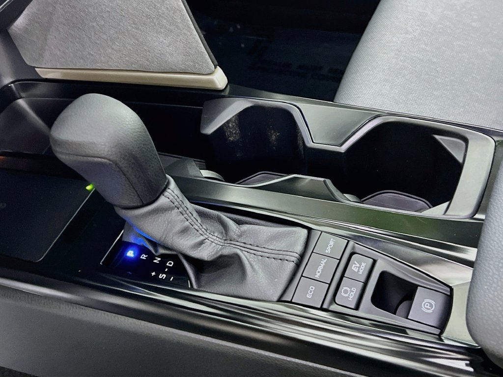 Used 2025 Toyota Camry LE w/ Convenience Package FWD image 21