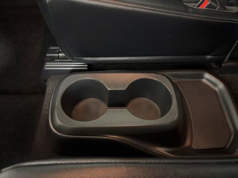 Used 2023 Toyota Highlander XLE image 15