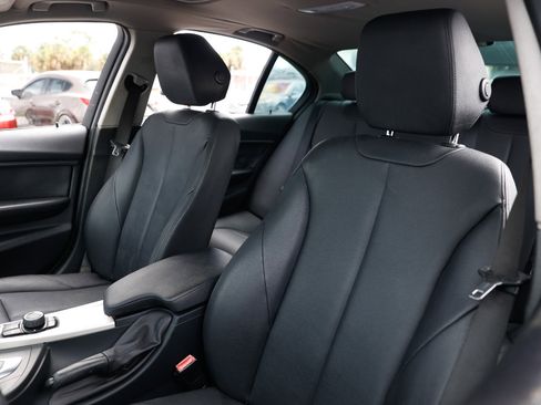 Used 2014 BMW 320i Sedan image 6
