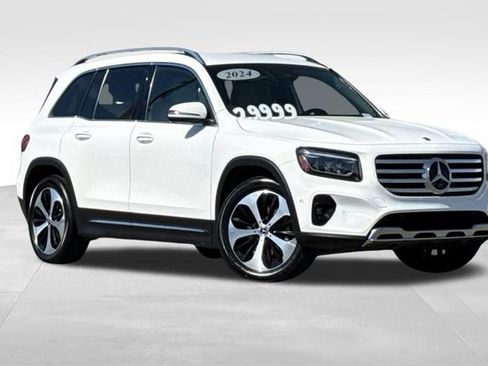 Used 2024 Mercedes-Benz GLB 250 image 2