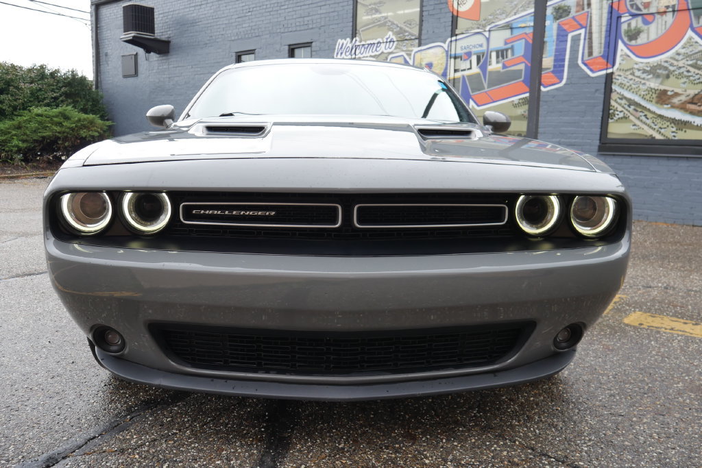 Used 2019 Dodge Challenger SXT w/ Plus Package RWD image 2