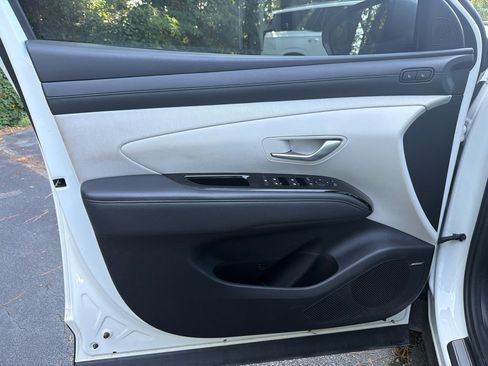 Used 2025 Hyundai Tucson Limited FWD image 10