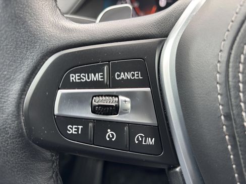 Used 2022 BMW X5 xDrive40i w/ Premium Package image 11