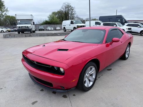 Used 2023 Dodge Challenger SXT RWD image 15