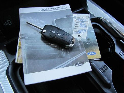 Used 2023 Ford F250 XLT w/ FX4 Off-Road Package image 49