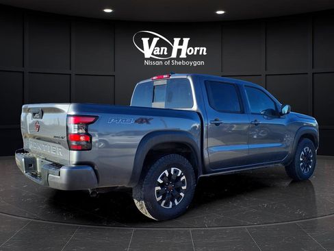 Used 2024 Nissan Frontier PRO-4X image 7