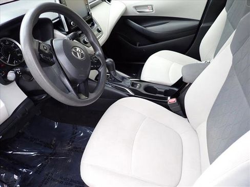 Used 2021 Toyota Corolla LE w/ Carpet Mat Package (TMS) image 8