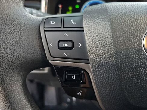 Certified 2025 Toyota Camry LE image 11