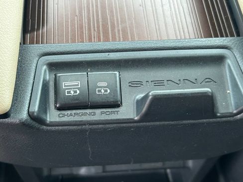 Used 2023 Toyota Sienna XLE w/ XLE Plus Package AWD/4WD image 24