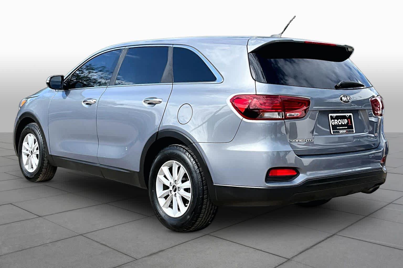 Used 2020 Kia Sorento L FWD image 11