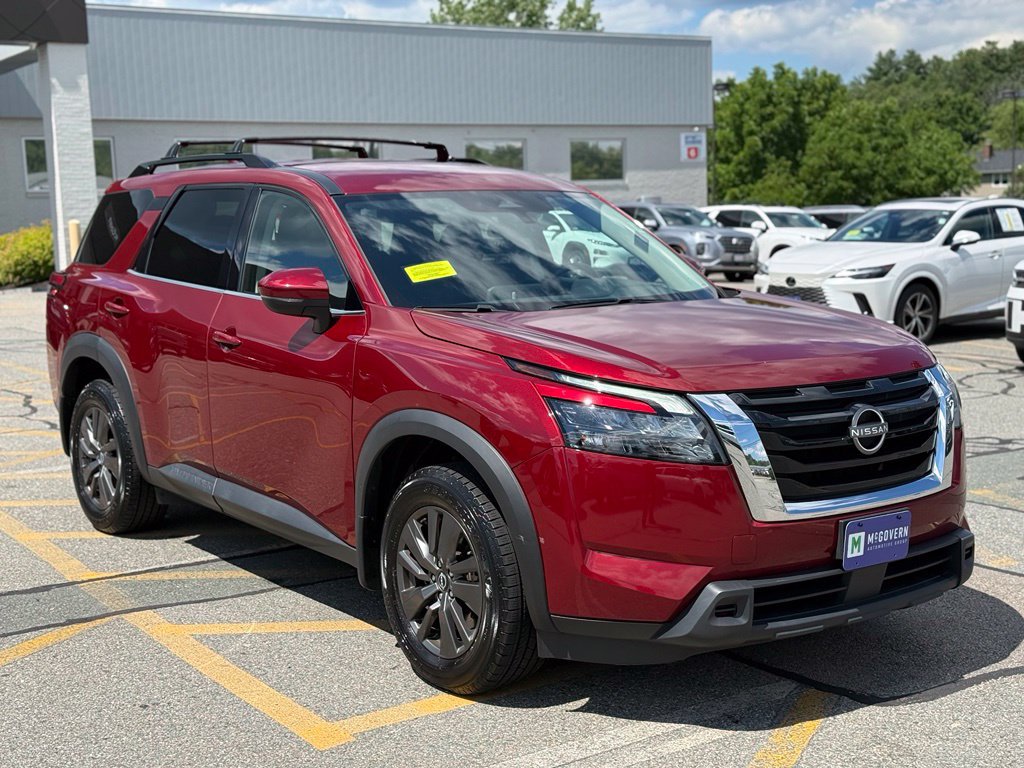 Used 2023 Nissan Pathfinder SV AWD/4WD image 7