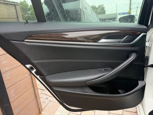 Used 2019 BMW 530i w/ Convenience Package RWD image 28