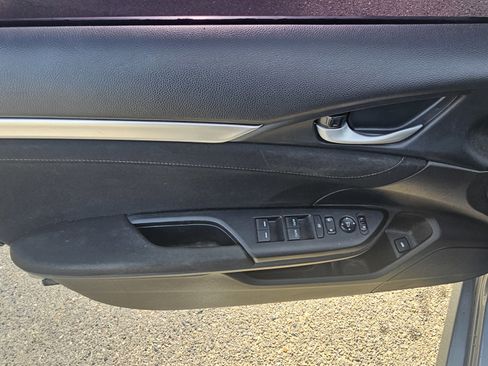 Used 2016 Honda Civic EX image 8