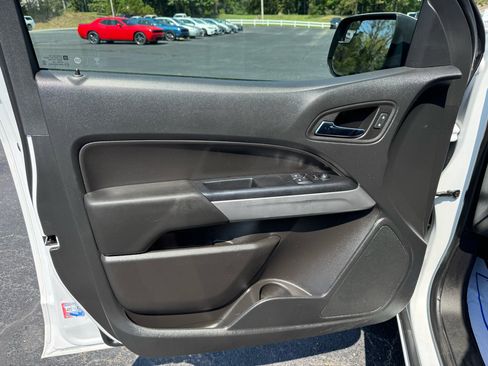 Used 2022 Chevrolet Colorado LT w/ Fleet Safety Package image 14