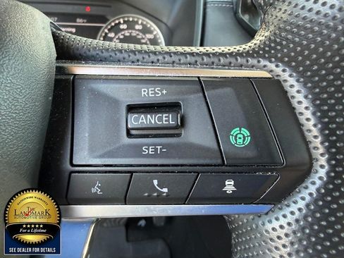 Used 2024 Mitsubishi Outlander SE Black Edition FWD image 11
