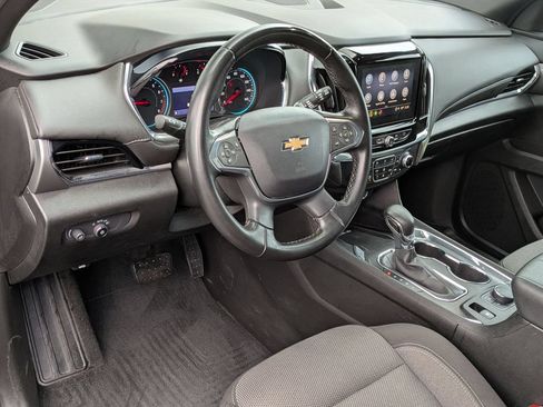 Used 2023 Chevrolet Traverse LT FWD image 14