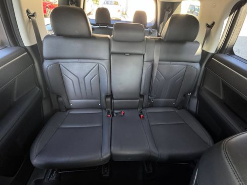 Used 2025 Hyundai Santa Fe SEL FWD image 41
