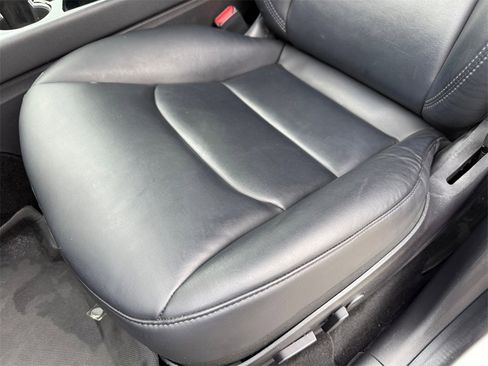 Used 2021 Tesla Model Y Long Range image 15