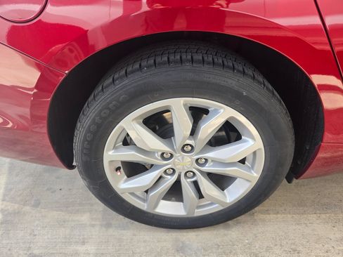 Used 2018 Chevrolet Impala LT w/ LT Convenience Package FWD image 10