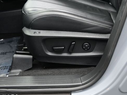 Used 2025 INFINITI QX60 Sensory w/ Vision Package image 11