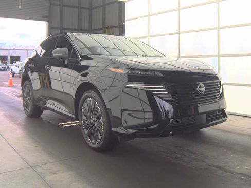 Used 2025 Nissan Murano Platinum AWD/4WD image 2