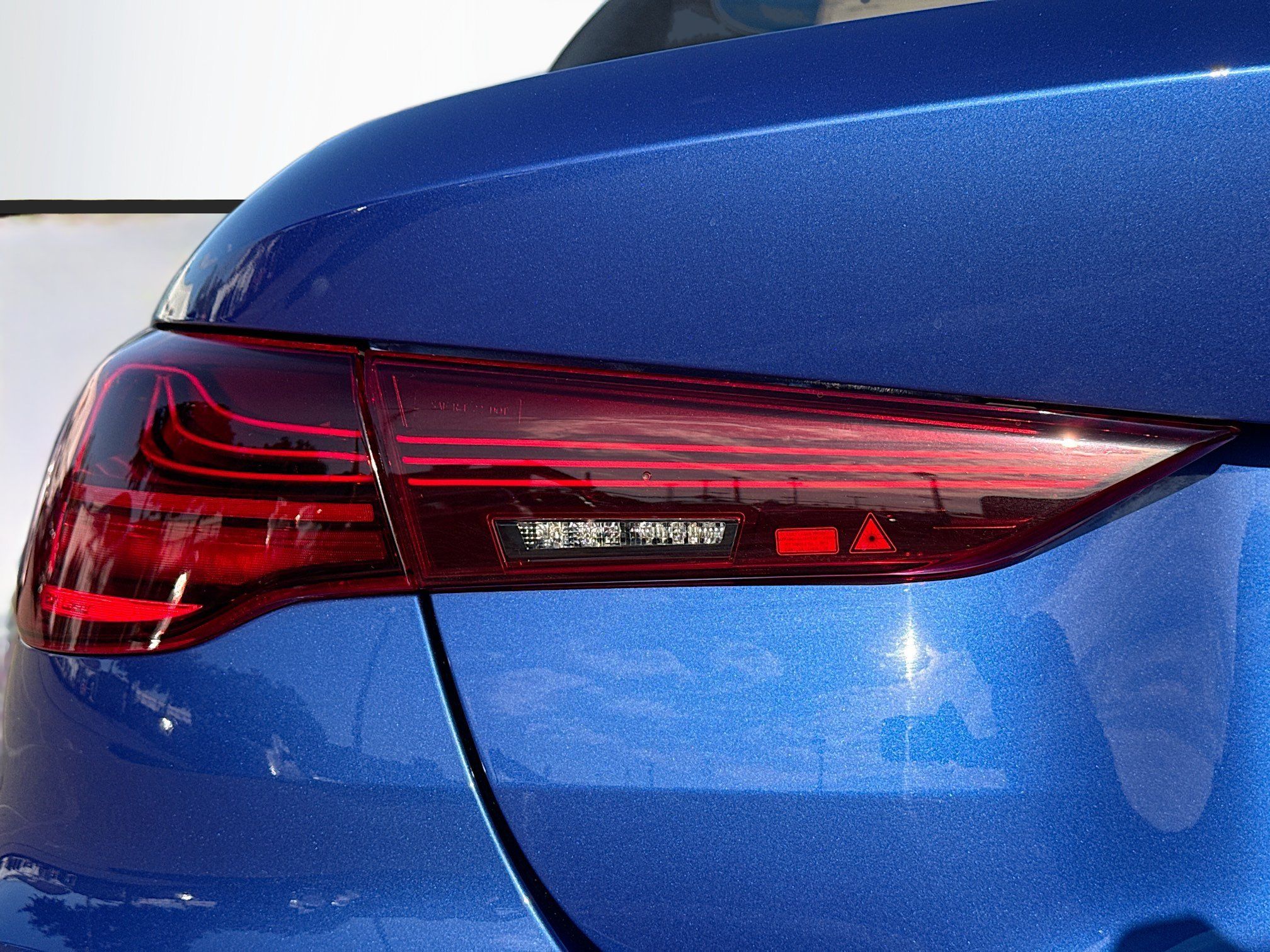 Used 2025 BMW M440i Convertible RWD image 10
