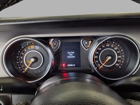 Used 2023 Jeep Gladiator Sport image 14