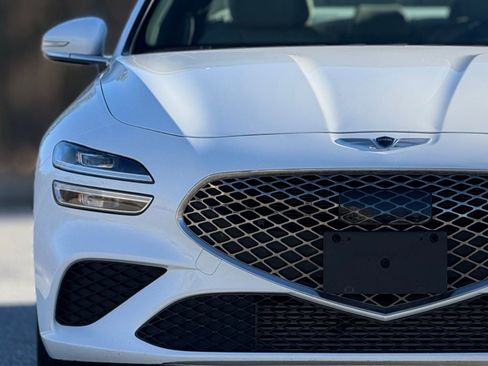 Used 2022 Genesis G70 2.0T image 13