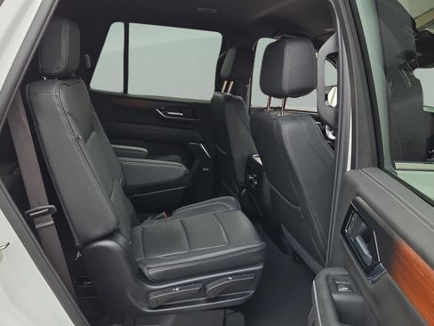 Used 2025 GMC Yukon Denali image 20