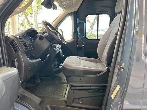 Used 2024 RAM ProMaster 3500 FWD image 5