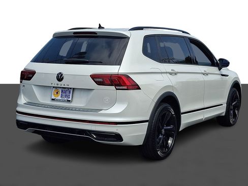 Used 2023 Volkswagen Tiguan SE R-Line FWD image 7