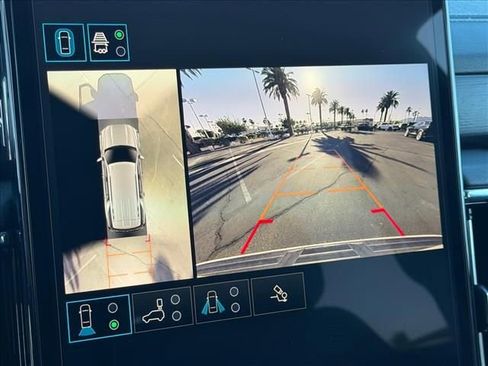 Certified 2025 GMC Yukon Denali AWD/4WD image 22