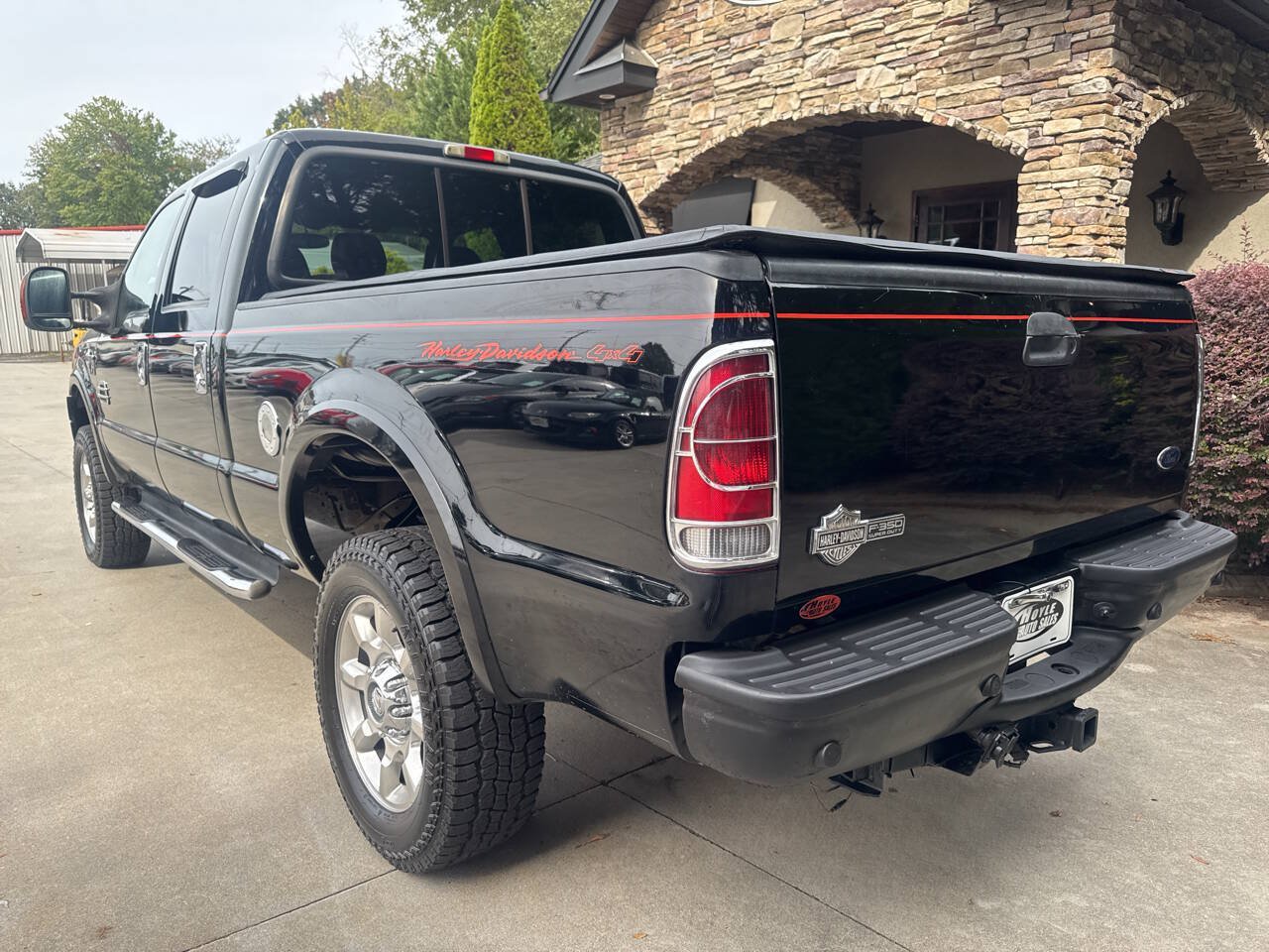 Used 2005 Ford F350 Lariat AWD/4WD image 3