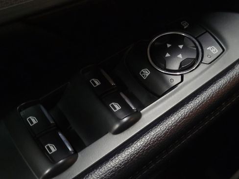 Used 2017 Ford Explorer XLT w/ Equipment Group 202A image 27