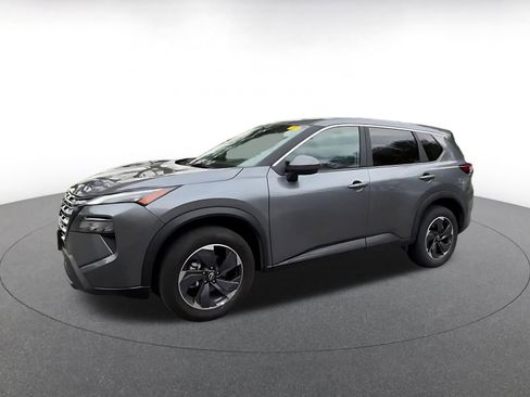 Used 2025 Nissan Rogue SV FWD image 8
