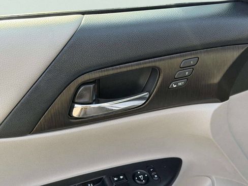 Used 2014 Honda Accord EX-L image 11