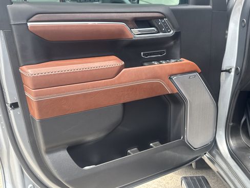 Used 2024 GMC Sierra 1500 Denali Ultimate AWD/4WD image 3