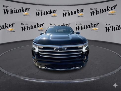 Certified 2023 Chevrolet Silverado 1500 High Country w/ High Country Premium Package AWD/4WD image 3