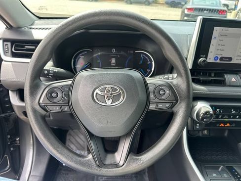 Certified 2025 Toyota RAV4 XLE AWD/4WD image 38
