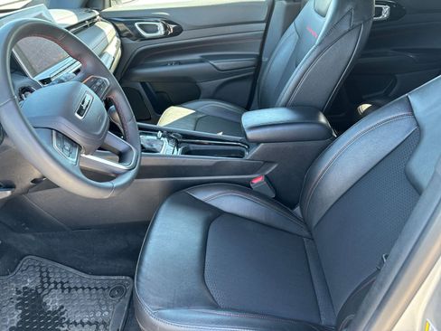 Used 2025 Jeep Compass Trailhawk w/ Trailer Tow Group image 25