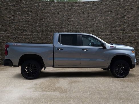 Used 2024 Chevrolet Silverado 1500 Custom Trail Boss w/ LPO, Dark Essentials Package AWD/4WD image 3